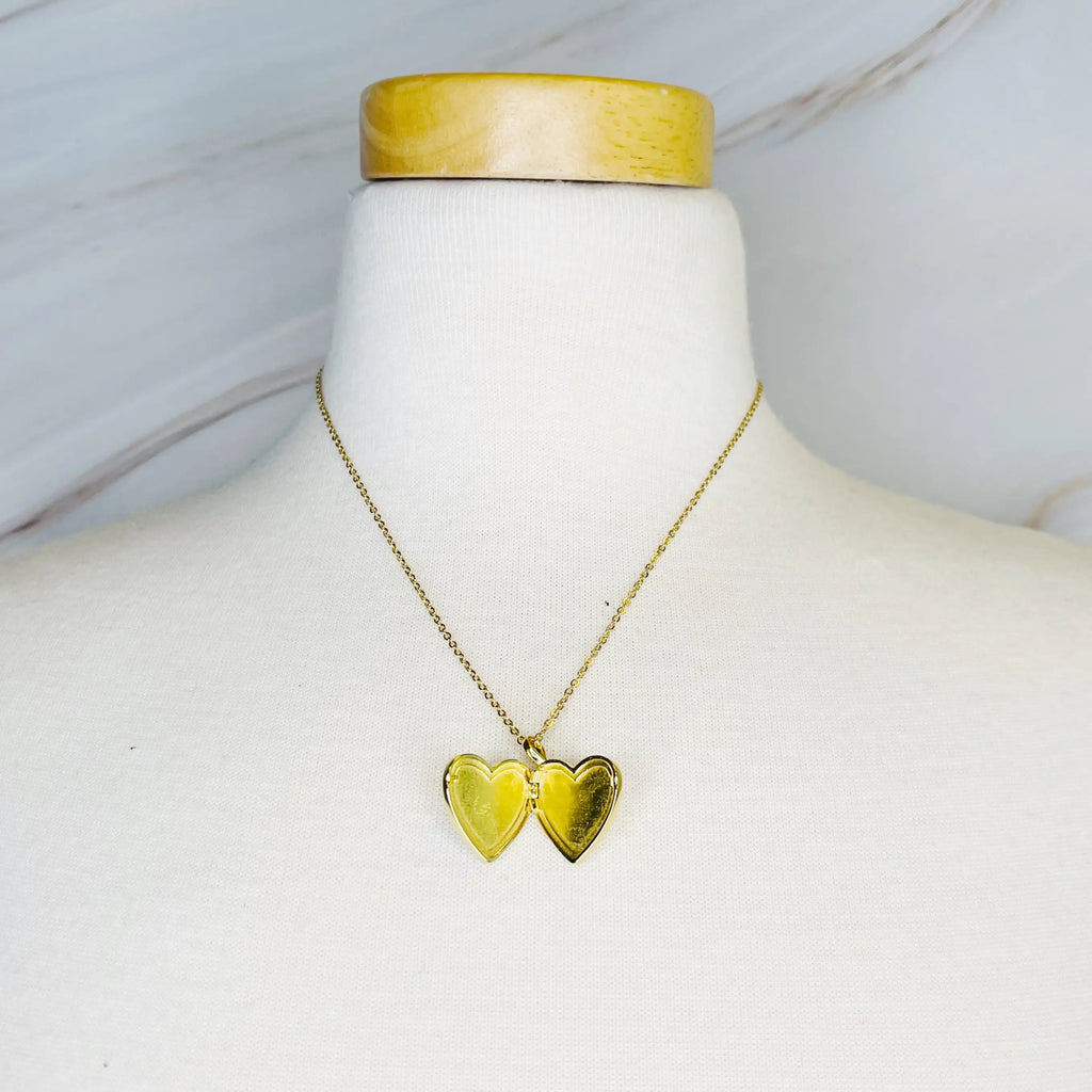 Shell Heart Locket Pendant Necklace